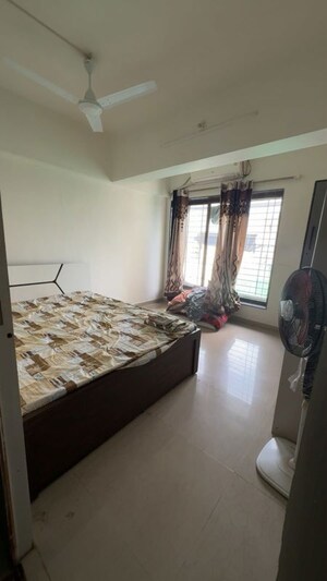 Living Room in 3 BHK Apartment at Kheni Tower, Santacruz East – for Rent
