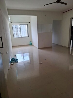 Room in 1 BHK Apartment at Siddharth Windcrest, Prabhadevi – for Sale