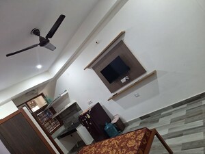 Furnished Amenities in 1 RK Builder Floor at Dlf Phase iv – for Rent
