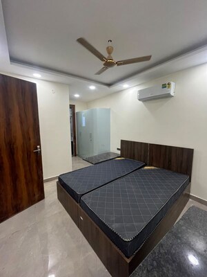 Bedroom in 2 BHK Builder Floor at Sector 57 – for Rent