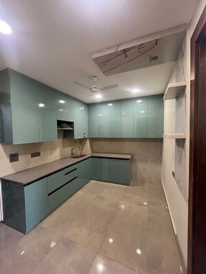Kitchen in 2 BHK Builder Floor at Sector 57 – for Rent