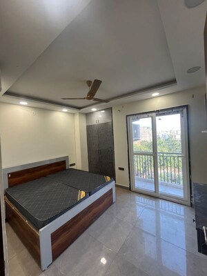Bedroom in 2 BHK Builder Floor at Sector 57 – for Rent