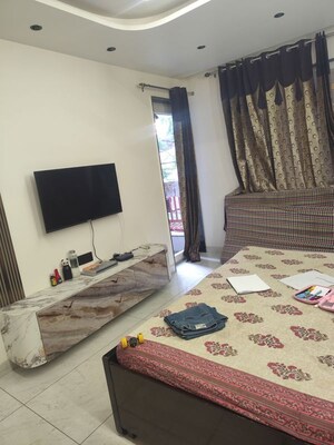 2 BHK Builder Floor For Rent in Pitampura