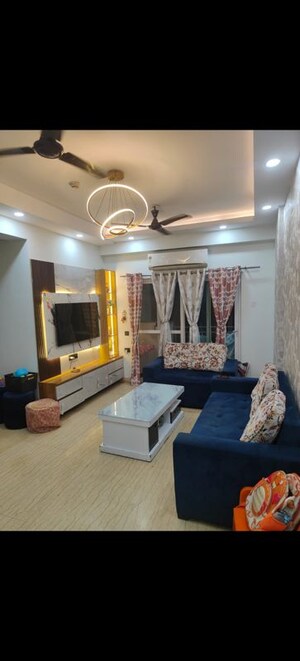 2.5 BHK Apartment For Rent in Mahagun Moderne, Sector 78