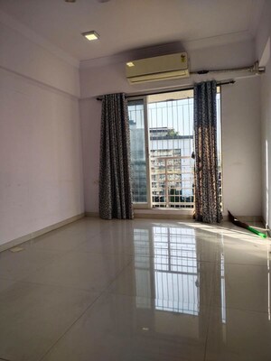 Room in 4 BHK Apartment at LK Umang Heights, Andheri West – for Sale