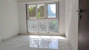 Room in 4 BHK Apartment at LK Umang Heights, Andheri West – for Sale