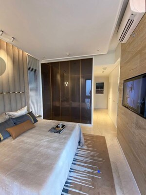 Room in 2 BHK Apartment at Pandurang Wadi – for Sale