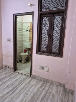 Master Bedroom in 2.5 BHK Builder Floor at Mayur Vihar – for Sale