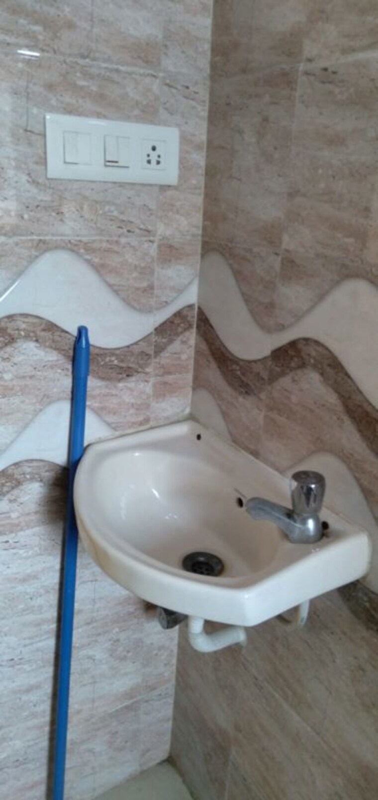 Bathroom, tilak-indrayani 1.5 Bedroom 480 Sq.Ft. Apartment In Tilak Nagar Mumbai 10778917