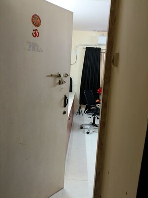 Furnished Amenities in 1 RK Apartment at Green View Complex, Borivali East – for Rent