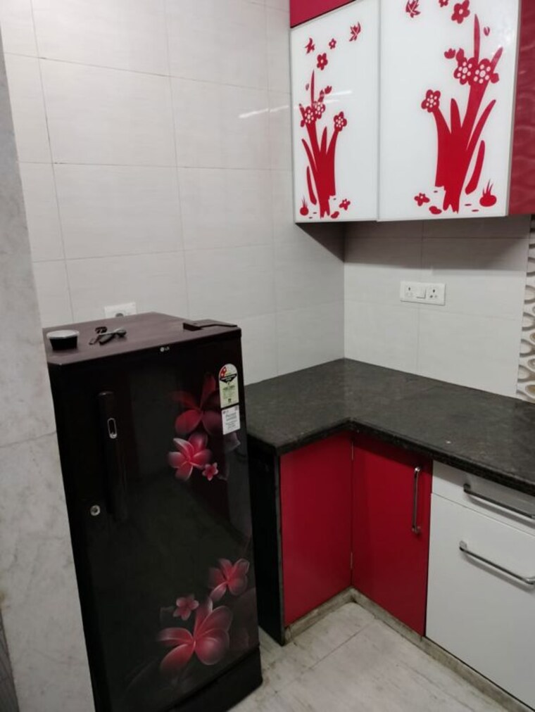 Kitchen, mks-shiva-market 2 Bedroom 650 Sq.Ft. Apartment In Pitampura Delhi 10778974