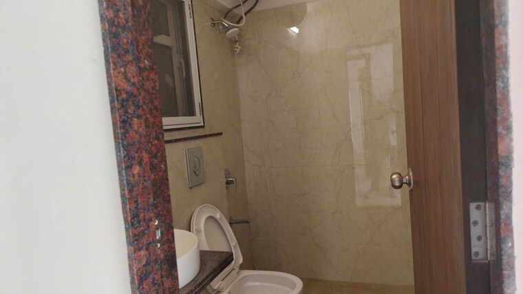 Bathroom, transcon-flora-heights 3 Bedroom 1500 Sq.Ft. Apartment In Andheri West Mumbai 10779035