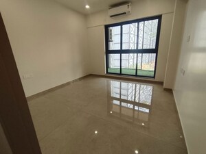 Room in 2 BHK Apartment at Birla Taranya, Kalwa – for Sale