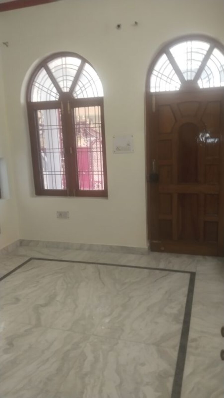 Room, gomti nagar 3 Bedroom 2100 Sq.Ft. Villa In Gomti Nagar Lucknow 10779111