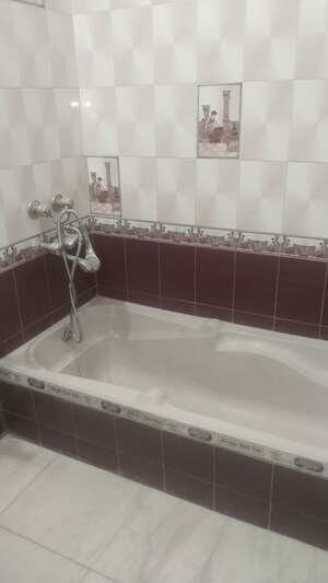 Bathroom in 3 BHK Villa at Gomti Nagar – for Rent