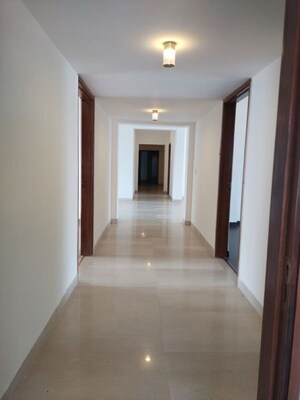 Building Lobby in 4 BHK Apartment at Parsvnath Exotica, Sector 53 – for Rent