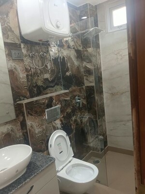 Bathroom in 1.5 BHK Builder Floor at Chittaranjan Park – for Rent