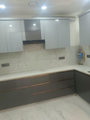 Kitchen in 1.5 BHK Builder Floor at Chittaranjan Park – for Rent