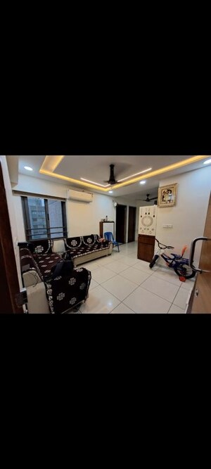 Team Area in 2 BHK Apartment at Goyal Orchid Blues, Shela – for Rent