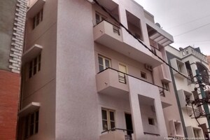 Staircase in 6+ BHK Independent House at Sector 63a – for Rent