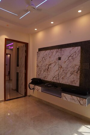 Room in 3 BHK Villa at Neelendras Amity Greens, Gomti Nagar – for Sale