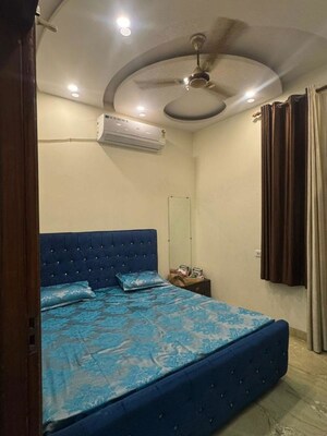 Bedroom in 3 BHK Independent House at Pitampura – for Sale