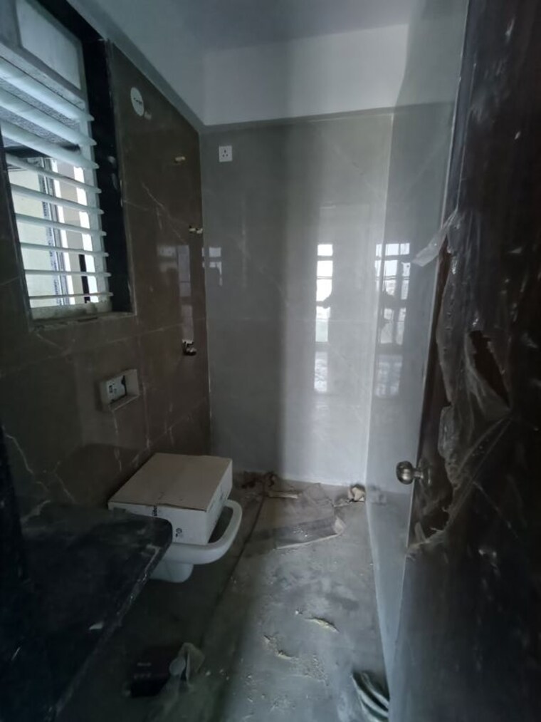Bathroom, alpine-primo 1 Bedroom 425 Sq.Ft. Apartment In Andheri West Mumbai 10779258