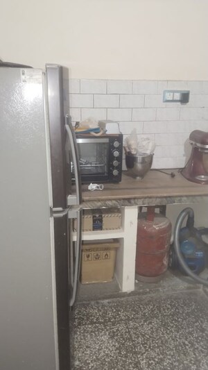 Kitchen in 1 BHK Builder Floor at Gomti Nagar – for Rent
