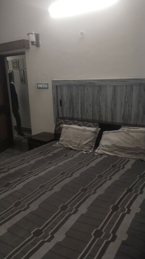 Bedroom in 1 BHK Builder Floor at Gomti Nagar – for Rent