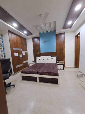 Living Room in 3 BHK Builder Floor at South City 1 – for Rent