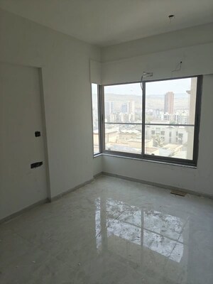 Room in 2 BHK Apartment at UK Iridium, Kandivali East – for Rent
