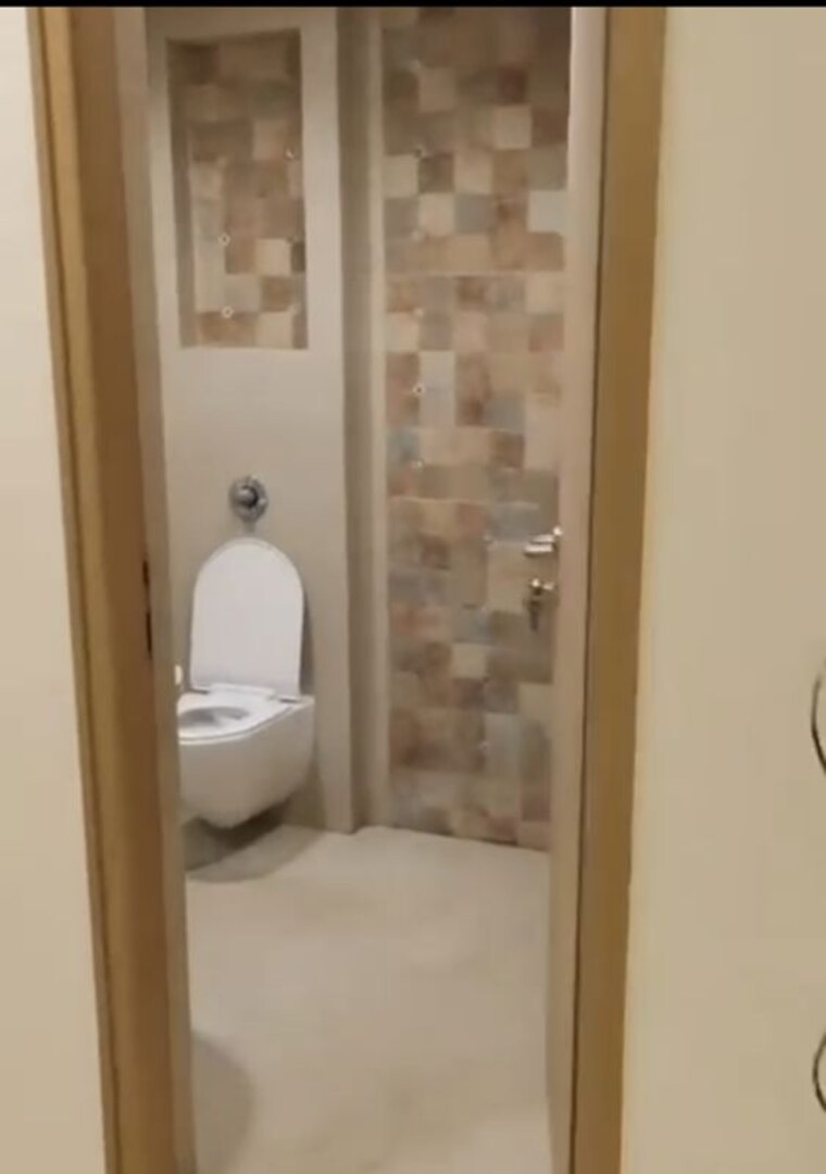 Bathroom, joy-legend 3 Bedroom 1515 Sq.Ft. Apartment In Khar West Mumbai 10779364