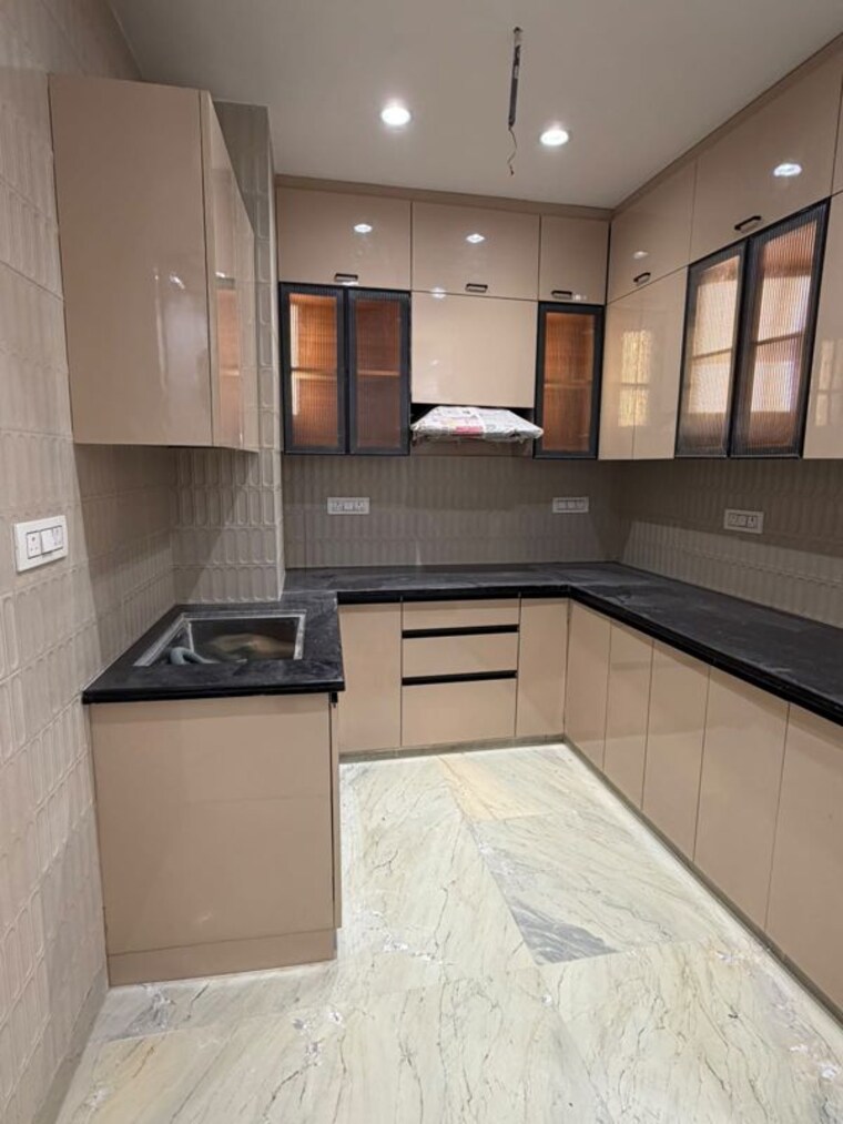 Kitchen, prashant vihar 2 Bedroom 84 Sq.Yd. Builder Floor In Prashant Vihar Delhi 10779397