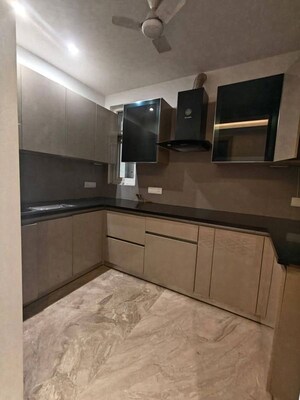 Kitchen in 3 BHK Builder Floor at Shivalik Colony – for Rent