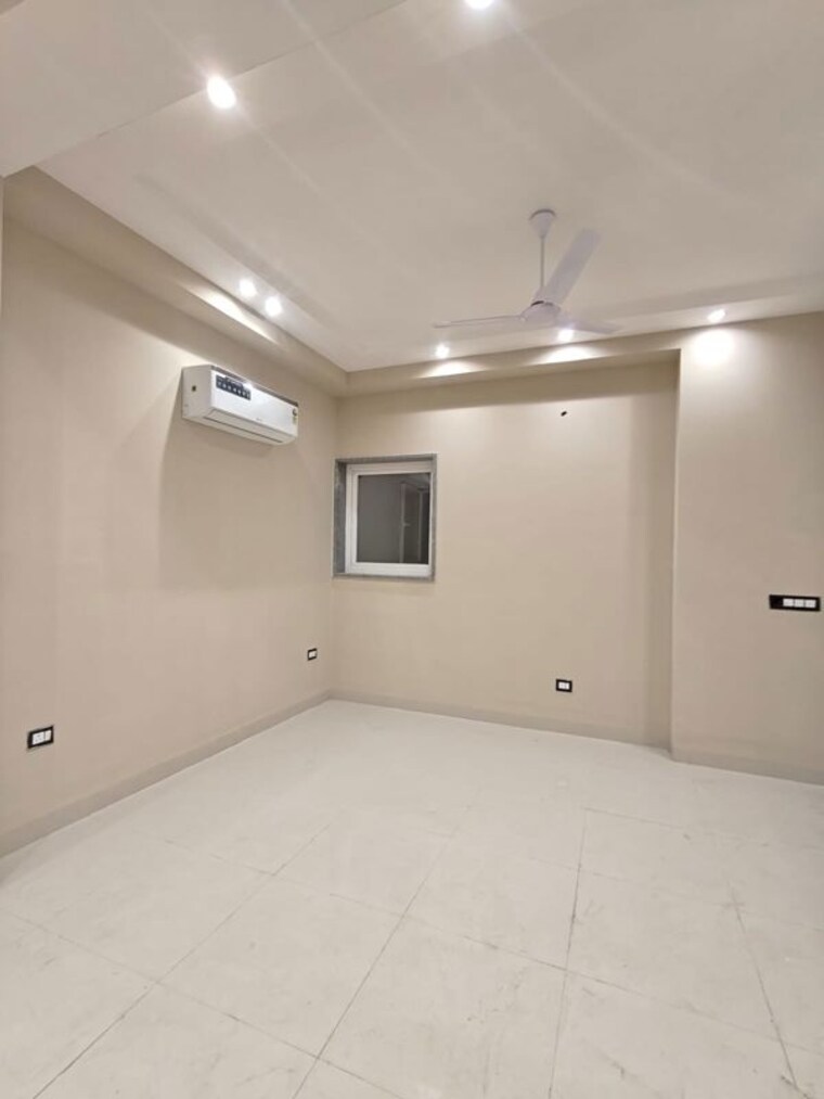 Room, sector 14 1 Bedroom 632 Sq.Ft. Builder Floor In Sector 14 Gurgaon 10779421