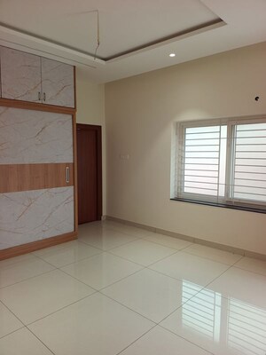 Room in 3 BHK Apartment at Moghalrajpuram – for Sale
