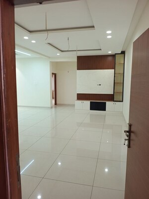 Room in 3 BHK Apartment at Moghalrajpuram – for Sale