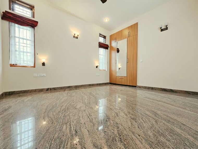 Room, indiranagar 3 Bedroom 2000 Sq.Ft. Apartment In Indiranagar Bangalore 10779423