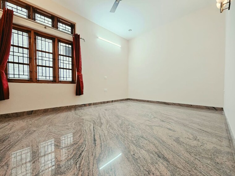 Room, indiranagar 3 Bedroom 2000 Sq.Ft. Apartment In Indiranagar Bangalore 10779423