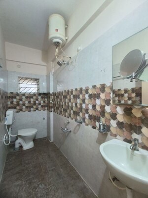 Bathroom in 1 BHK Apartment at Indiranagar – for Rent