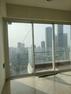 Room in 3 BHK Apartment at Marathon Monte South, Byculla West – for Rent