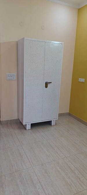 Room in 2 BHK Builder Floor at Sector 23 – for Rent