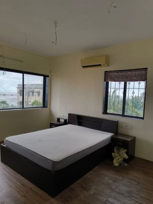 Bedroom in 3 BHK Apartment at Bandra West – for Rent