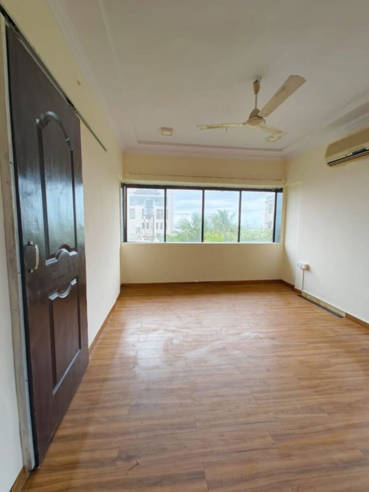 Room, bandra west 3 Bedroom 1650 Sq.Ft. Apartment In Bandra West Mumbai 10779469