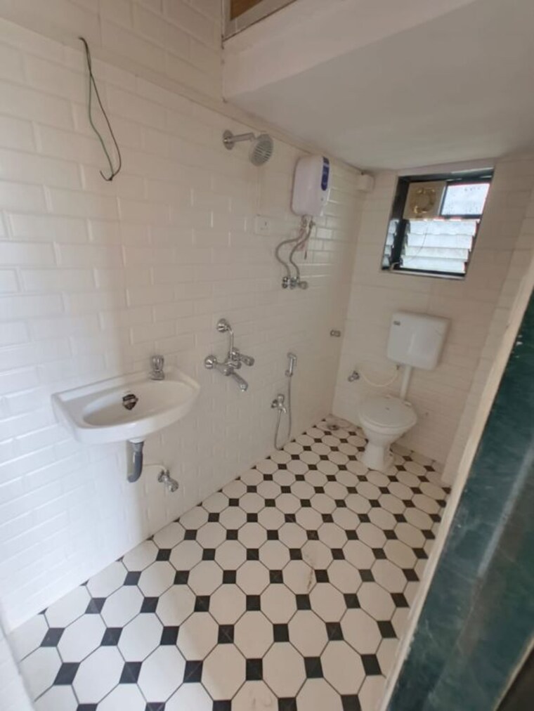 Bathroom, bandra west 3 Bedroom 1650 Sq.Ft. Apartment In Bandra West Mumbai 10779469
