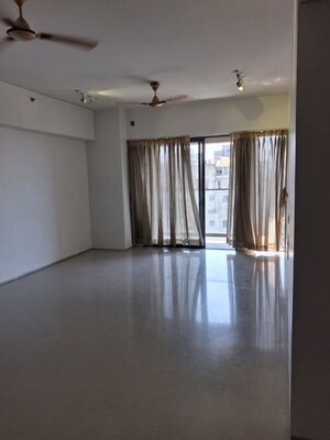 3 BHK Apartment For Rent in Rustomjee Paramount, Khar West