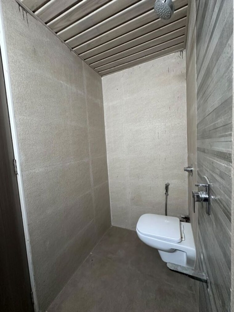 Bathroom, raymond-aashiyana 2 Bedroom 650 Sq.Ft. Apartment In Vartak Nagar Thane 10779492