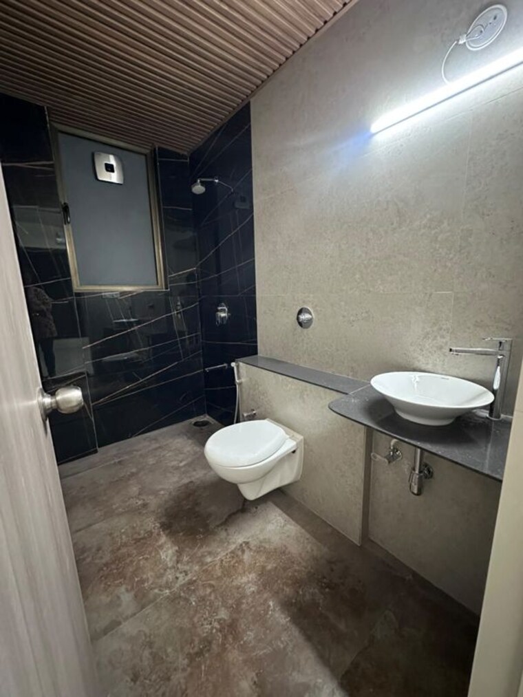 Bathroom, raymond-aashiyana 2 Bedroom 650 Sq.Ft. Apartment In Vartak Nagar Thane 10779492