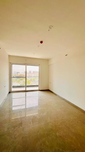 Room in 3 BHK Apartment at Zen Elite, Kharadi – for Rent