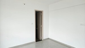 Room in 3 BHK Apartment at Zen Elite, Kharadi – for Rent
